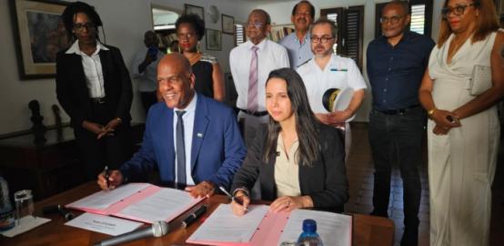 L'État et des élus ouvrent la voie à une évolution statutaire en Martinique