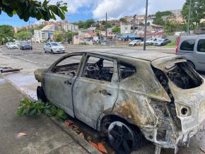 Emeutes et blocage du port: la Martinique proteste contre la vie chère