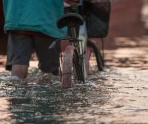 Un déluge sur l’île de Cayenne, un “petit été de mars” qui tarde à s’installer