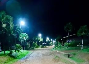 Saül désormais éclairée : une transformation dans le bourg et au village Hmong